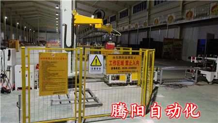小型粉類立柱碼垛機從廠家保障產品質量